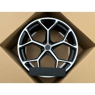 Kované disky OEM R22 V4 (4 ks) Audi Q8 2018– fotografia 1