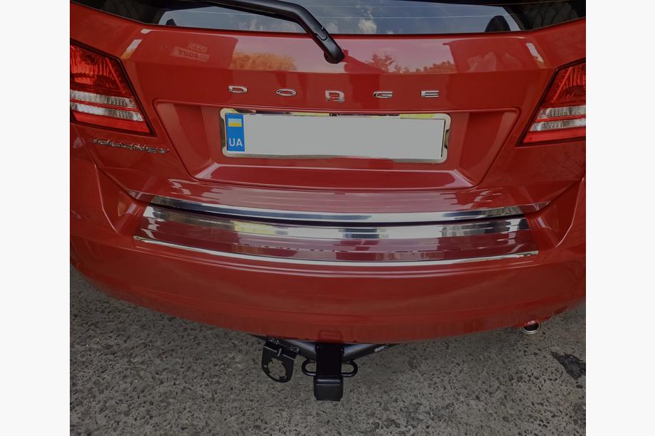 Fiat Freemont 2011–2016 Nerezová lišta na zadný nárazník Carmos (nerez) Image