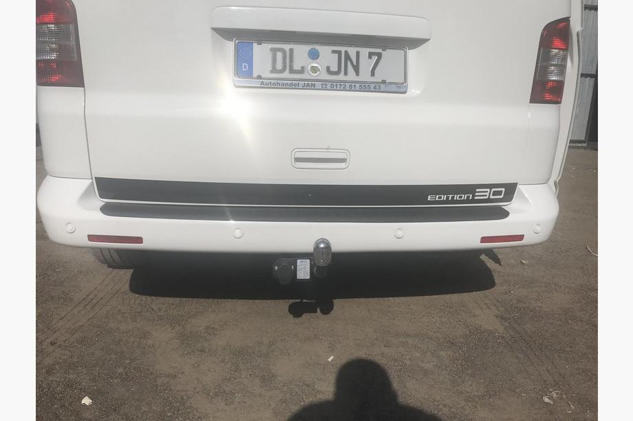 Volkswagen T5 Caravelle 2004–2010 Kryt zadného nárazníka s ohybom (ABS plast) Lesklá Fotografia 3