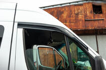 Volkswagen Crafter 2006–2016 Ofuky okien (2 ks, Sunplex Sport) fotografia 6