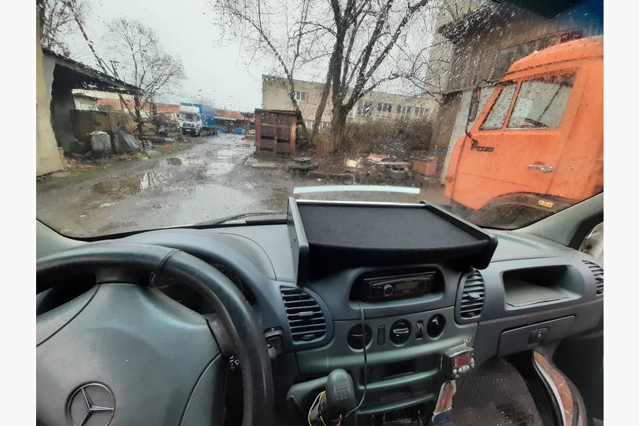 Mercedes Sprinter W901/902/903/904/905 1995–2006 Polička na palubnú dosku (2000-2006, typ-1) CDI Image