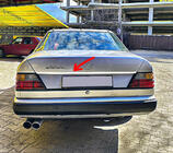 Mercedes E-trieda W124 1984–1997 Nerezová lišta na hranu veka kufra fotografia 1