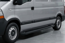Nissan Interstar 2002–2010 Bočné nášľapy Allmond Black (2 ks, hliník) fotografia 1