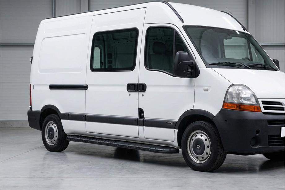 Nissan Interstar 2002–2010 Bočné nášľapy Bosphorus Black (2 ks, hliník) Image