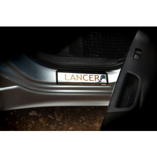 Kryty prahov z nerezu (Carmos, 4 ks) Mitsubishi Lancer X 2008– fotografia 3