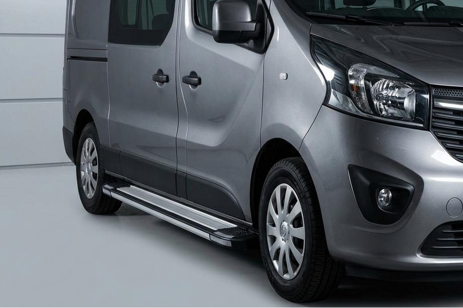 Opel Vivaro 2015–2019 Bočné nášľapy Rainbow (2 ks, hliník) Image