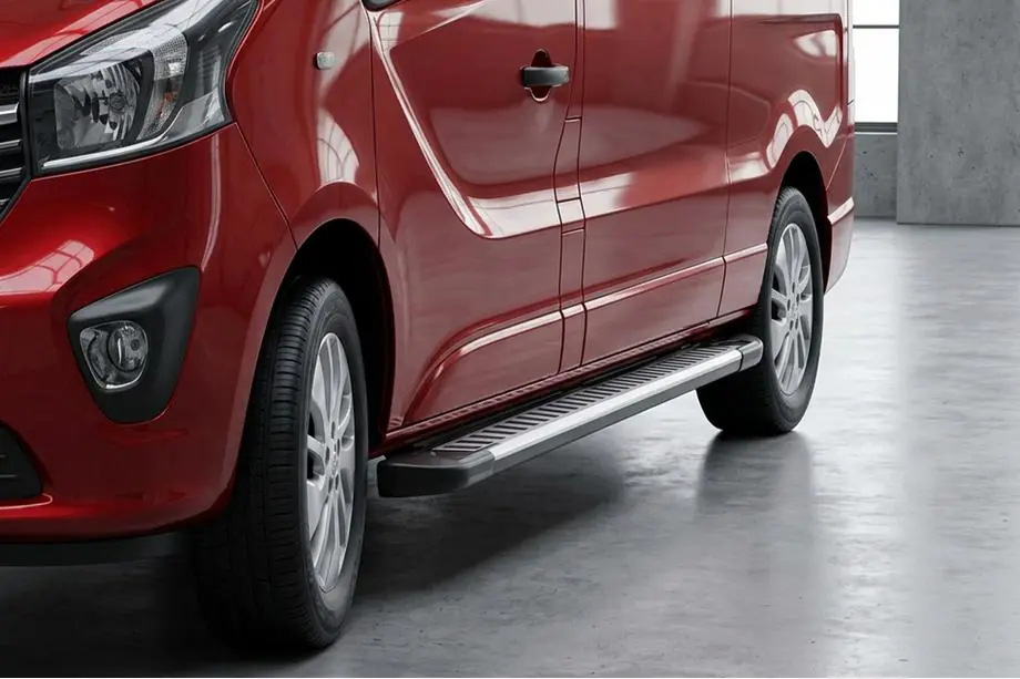 Renault Trafic 2015– Bočné prahy Line (2 ks, hliník) Image