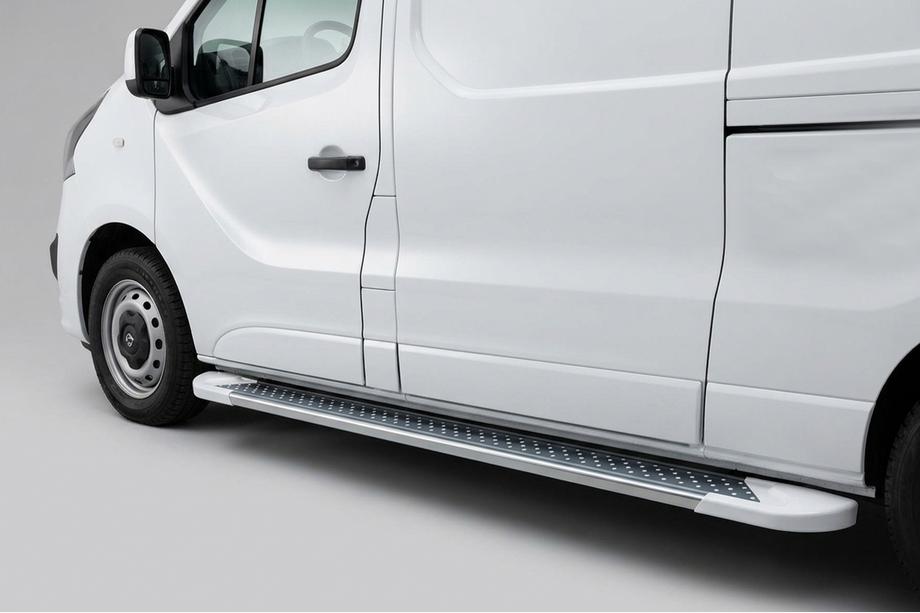 Renault Trafic 2015– Bočné nášľapy Allmond White (2 ks, hliník) Image