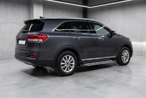 Kia Sorento III UM 2014–2020 Bočné nášľapy Rainbow (2 ks, hliník) fotografia 1