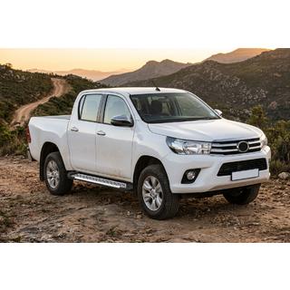 Bočné nášľapy Line (2 ks, hliník) Toyota Hilux 2015– fotografia 1