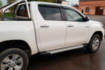 Toyota Hilux 2015– Bočné nášľapy Allmond Grey (2 ks, hliník) fotografia 7