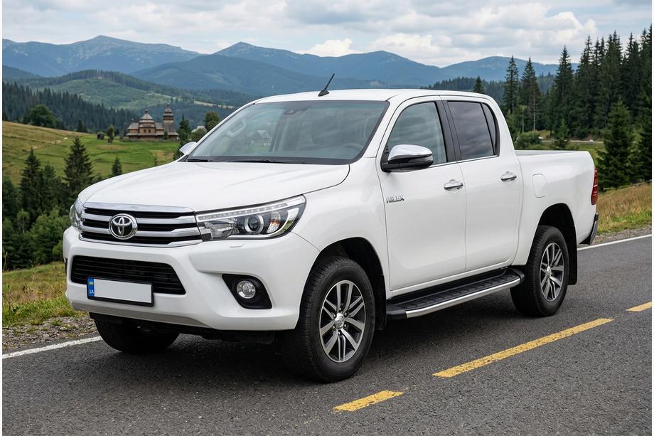 Toyota Hilux 2015– Bočné prahy Fullmond (2 ks, hliník) Image