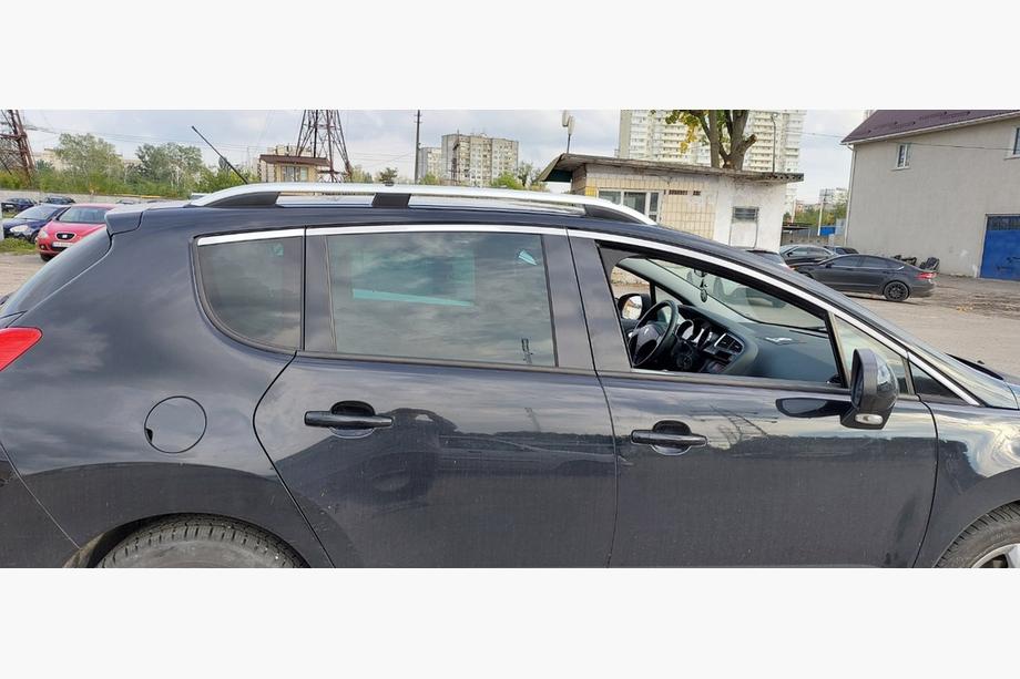 Peugeot 3008 2008–2016 Strešné lyžiny Skyport Grey Image