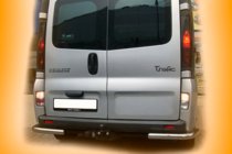 Opel Vivaro 2001–2015 Zadné rohové chrániče AK003 (nerez) fotografia 3