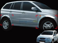 SsangYong Kyron 2005–2014 Chrómová lišta bočných lemov blatníkov fotografia 3
