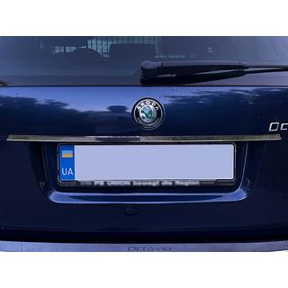 Chrómová lišta nad ŠPZ Carmos (nerez) Skoda Octavia II A5 2010–2013 fotografia 1