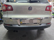 Volkswagen Tiguan 2007–2016 Nerezová lišta hrany kufra fotografia 6