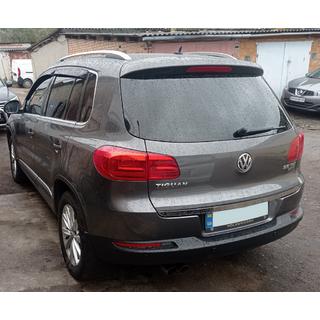 Nerezová lišta hrany kufra Volkswagen Tiguan 2007–2016 fotografia 3