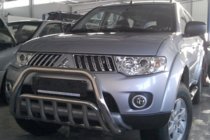 Mitsubishi Pajero Sport 2008–2015 Predný ochranný rám WT002 (nerez) fotografia 3