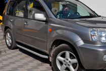Nissan X-trail T30 2002–2007 Bočné nášľapy Fullmond (2 ks, hliník) fotografia 4