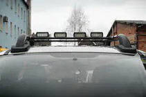 Volkswagen Amarok 2010–2022 Strešné lyžiny Black Shark (s priečnikmi) fotografia 4