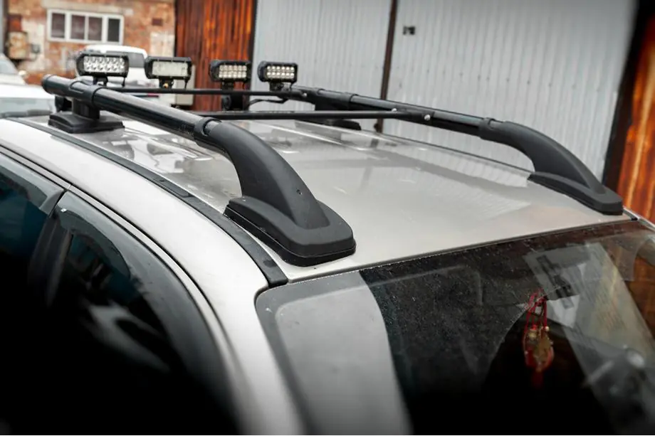 Volkswagen Amarok 2010–2022 Strešné lyžiny Black Shark (s priečnikmi) Image