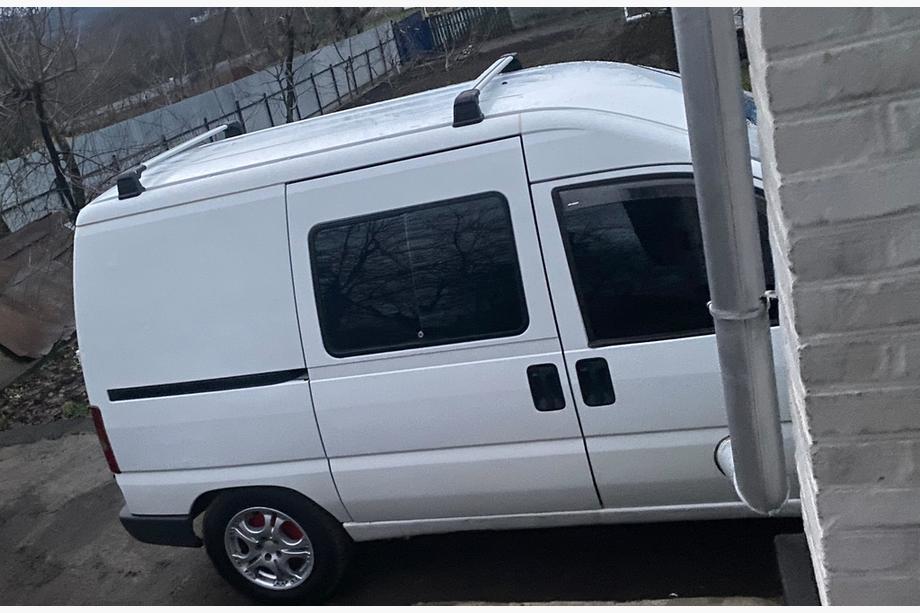 Citroen Jumpy 1996–2007 Strešné priečniky do originálnych úchytov, uzamykateľné (2 ks) Sivá Image