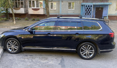 Volkswagen Passat B8 2015–2023 Priečny strešný nosič na integrované lyžiny, uzamykateľný na kľúč (2 ks) fotografia 6