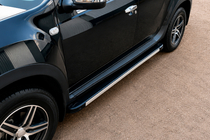 Dacia Duster 2008–2018 Bočné prahy Maya V1 (2 ks, hliník) fotografia 1