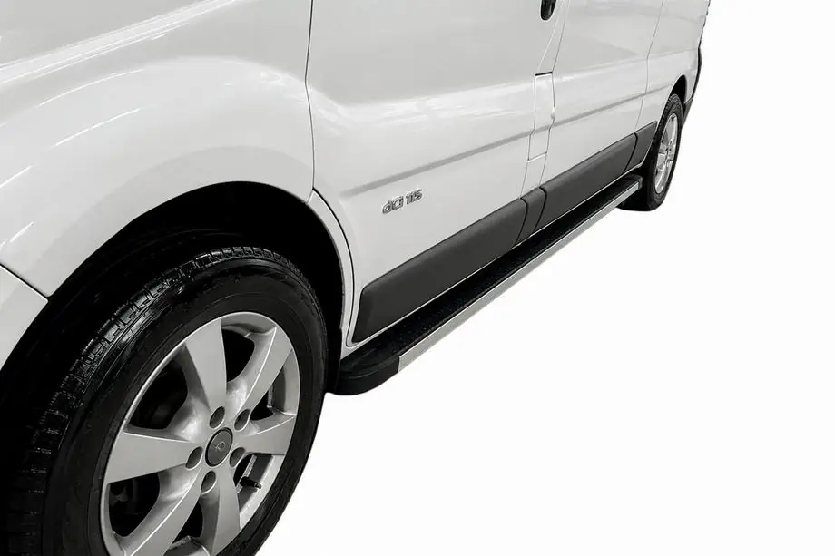 Nissan Primastar 2002–2014 Bočné nášľapy Maya (2 ks, hliník) Image