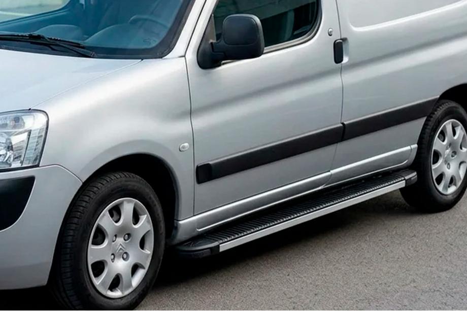 Peugeot Partner 1996–2008 Bočné prahy Maya V1 (2 ks, hliník) Image