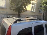 Renault Kangoo 2008–2020 Originálne strešné lyžiny (s priečnikmi) (štandardná báza) fotografia 10