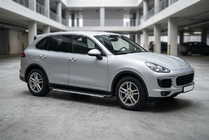 Porsche Cayenne 2010–2017 Bočné prahy Maya V1 (2 ks, hliník) fotografia 1