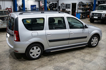 Renault Logan MCV 2005–2013 Bočné prahy Maya V1 (2 ks, hliník) fotografia 6