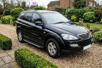 SsangYong Kyron 2005–2014 Bočné nášľapy Maya (2 ks, hliník) fotografia 1