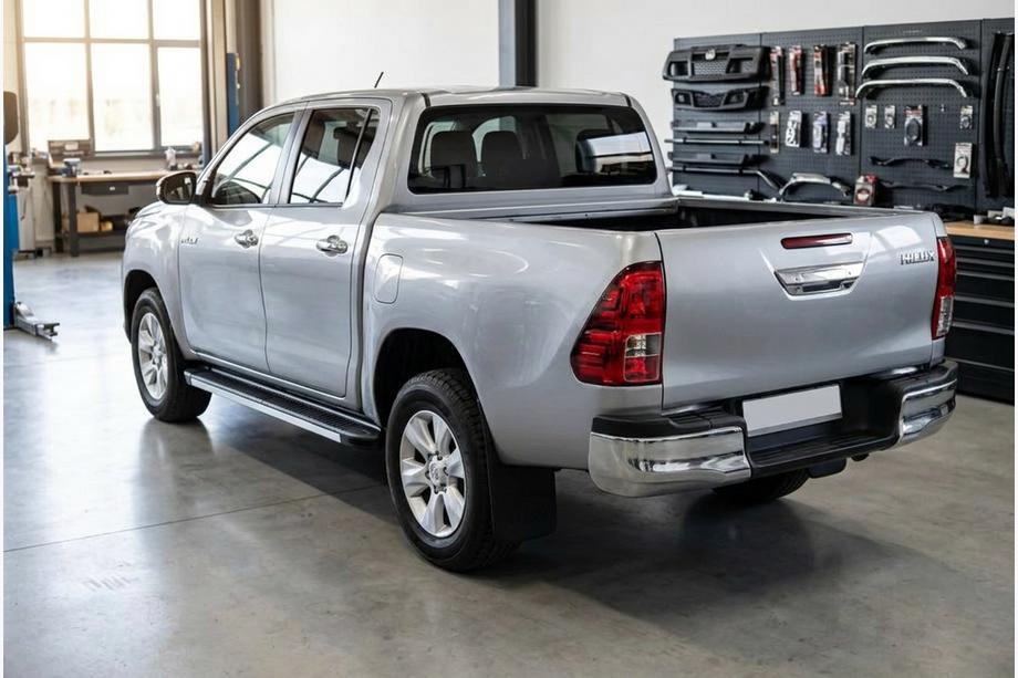 Toyota Hilux 2015– Bočné prahy Maya V1 (2 ks, hliník) Image