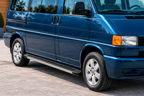 Volkswagen T4 Caravelle/Multivan 1990–2003 Bočné nášľapy Maya (2 ks, hliník) Dlhý rázvor fotografia 1