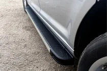 Volkswagen Amarok 2010–2022 Bočné nášľapy Maya V1 (2 ks, hliník) fotografia 1