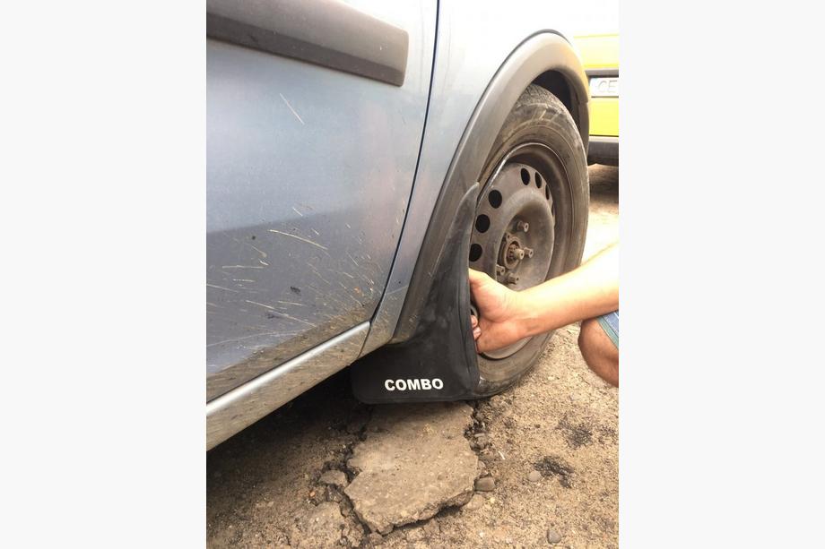 Opel Combo 2002–2012 Prémiové blatníkové zásterky (Turecko) Sada Fotografia 3