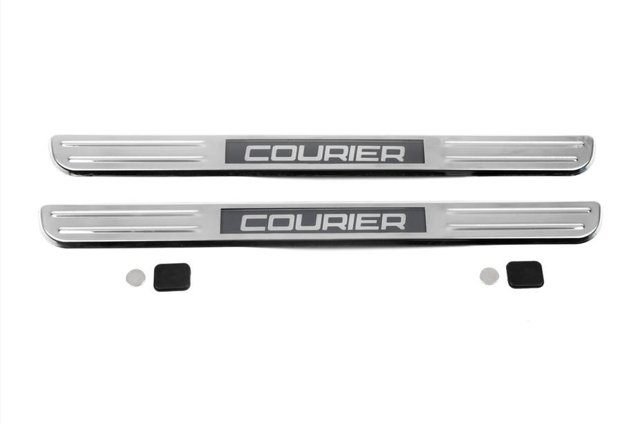 Ford Courier 2014–2023 Osvetlené prahové lišty (2 ks, nerezová oceľ) Fotografia 4