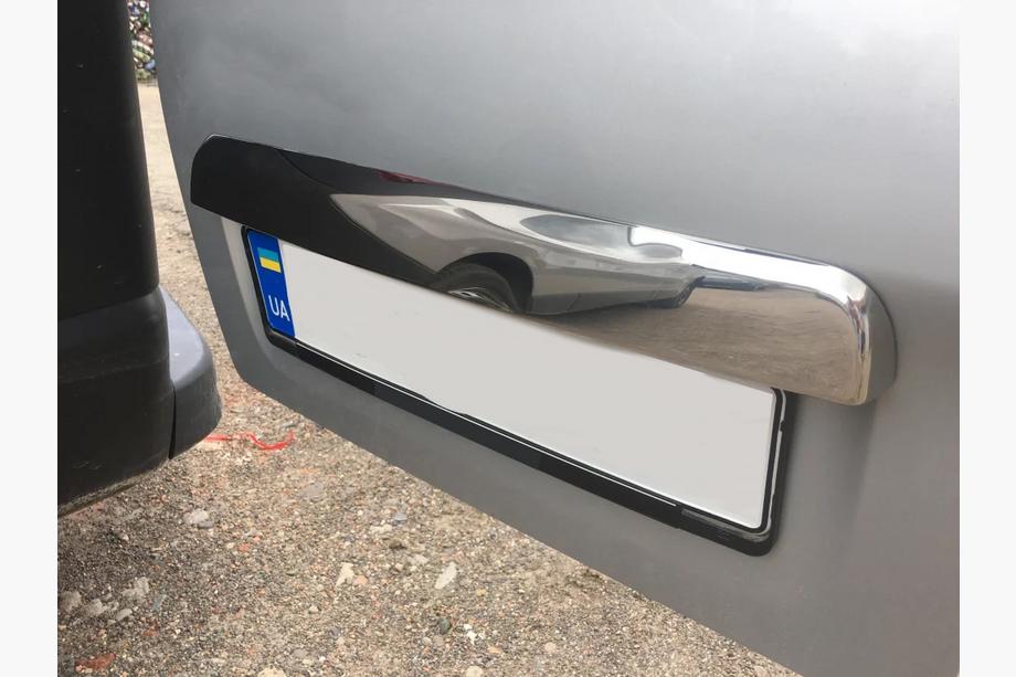Renault Trafic 2015– Lišta nad ŠPZ (nerez) Carmos - turecká oceľ Image