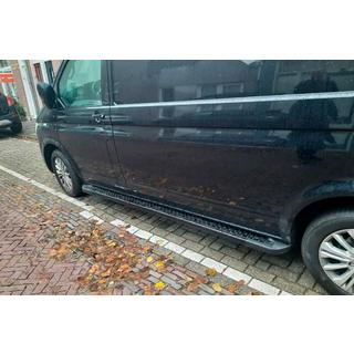 Bočné nášľapy Allmond Black (2 ks, hliník) Volkswagen T6 2015–2024 fotografia 4