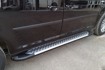 Volkswagen Caddy 2015–2020 Bočné nášľapy Allmond Grey (2 ks, hliník) Maxi rázvor fotografia 1