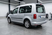 Volkswagen Caddy 2015–2020 Bočné prahy Tayga Black (2 ks, hliník) Štandardná základňa fotografia 1