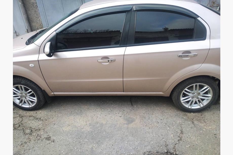 Chevrolet Aveo T250 2005–2011 Chrómové kryty kľučiek dverí (4 ks) Image