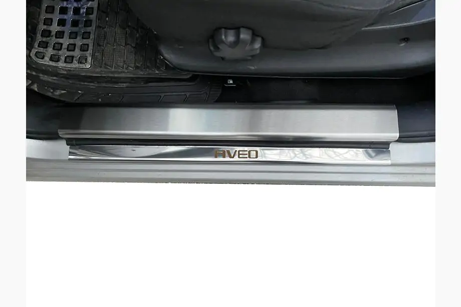 Chevrolet Aveo T250 2005–2011 Nerezové kryty prahov dverí Carmos (4 ks, nerez.) Fotografia 8