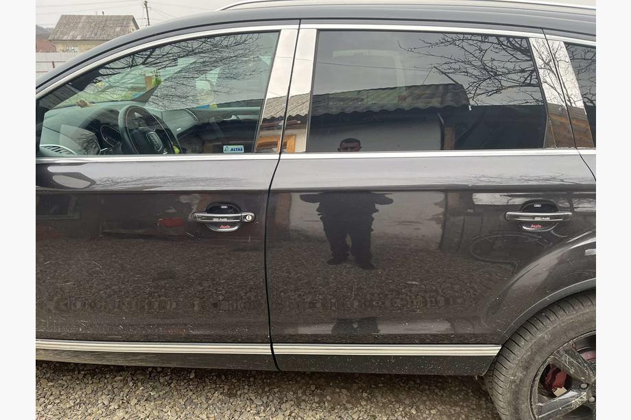 Audi Q7 2005–2015 Lišty stĺpikov dverí (nerez) Image