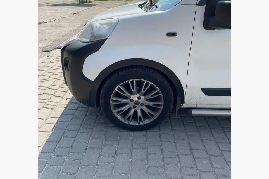 Peugeot Bipper 2008–2017 Nástavce lemov blatníkov (4 ks, čierne) 1-dverové, kovové Image