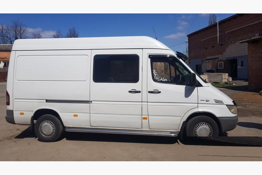 Mercedes Sprinter W901/902/903/904/905 1995–2006 Bočné prahy Premium (2 ks, nerez.) Stredný rázvor, d60 Image