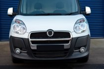 Fiat Doblo II 2010–2022 Chrómový rámik hmloviek s pásikmi (2010-2015, 4 ks, nerez) Carmos - turecká oceľ fotografia 5
